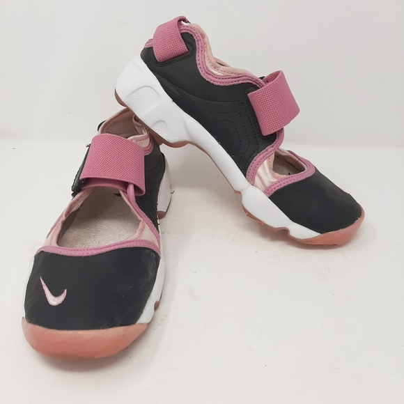 nike rift pink